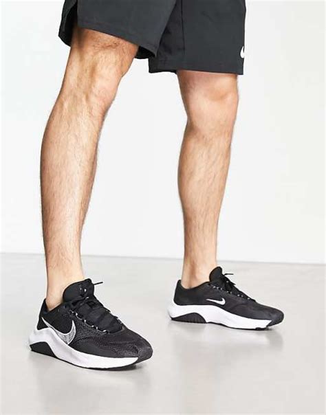 nike men's legend essential 3